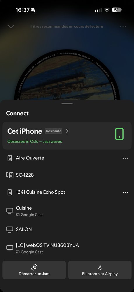 Phone screen showing the Aire Ouverte Bluetooth speaker option